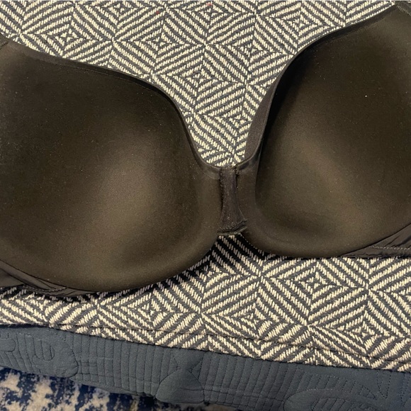 3 Bali Bras excellent condition 36dd - Picture 1 of 10